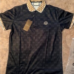 New Men's Black Logo Polo Shirt with Beige Contrast Collar size M